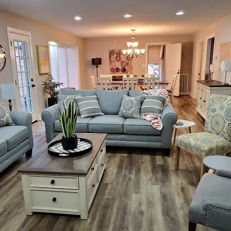 The Residence At Hilltop Acres - Clarksville, Tn